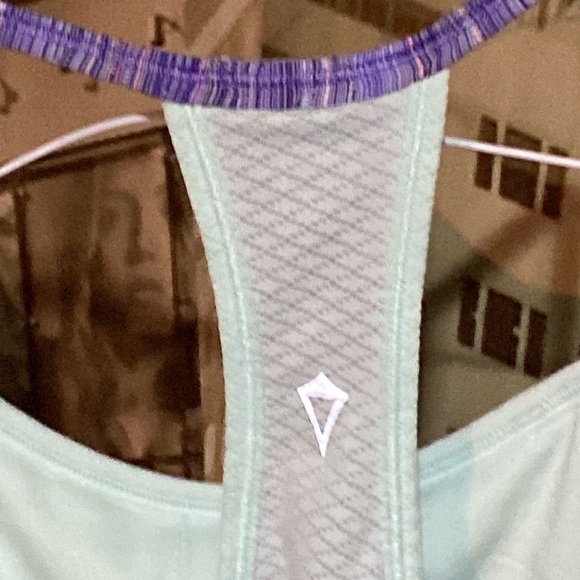 EUC woman’s size 2 (Ivivva by Lululemon) adorable tank with built in bra - Picture 4 of 6